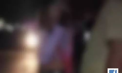 युवती पुलिसवाले से बोली- तेरी औकात क्या है, फिर...