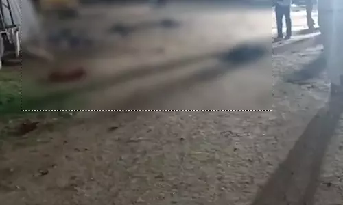 BREAKING: गोदाम में जोरदार धमाका, शरीर के उड़े कई टुकड़े, देखे VIDEO BREAKING: गोदाम में जोरदार धमाका, शरीर के उड़े कई टुकड़े, देखे VIDEO