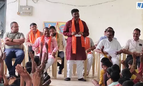 मंत्री कश्यप ने विद्यार्थियों को दिया लक्ष्य हासिल करने का मंत्र मंत्री कश्यप ने विद्यार्थियों को दिया लक्ष्य हासिल करने का मंत्र