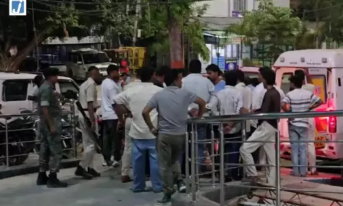 अभिनेता पंकज त्रिपाठी के भाई पर हमला, पुरानी रंजिश में धारदार हथियार चलाये अभिनेता पंकज त्रिपाठी के भाई पर हमला, पुरानी रंजिश में धारदार हथियार चलाये