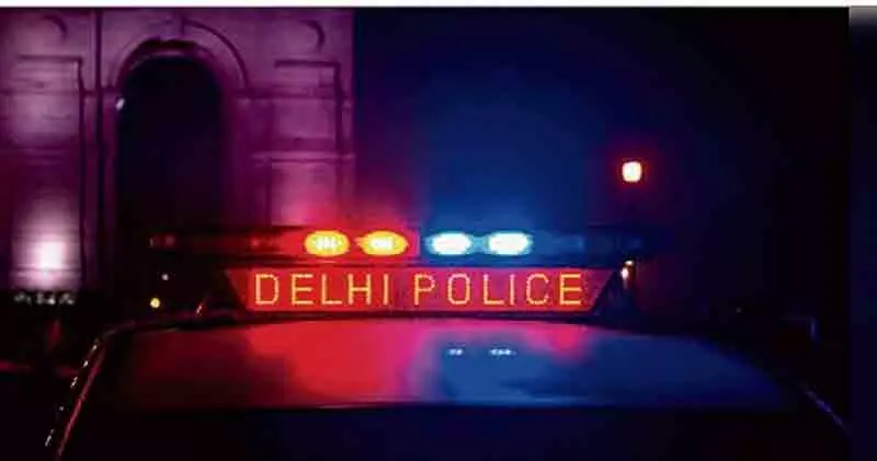 Delhi शालीमार बाग में चाकू से हत्या, एक आरोपी गिरफ्तार Delhi शालीमार बाग में चाकू से हत्या, एक आरोपी गिरफ्तार