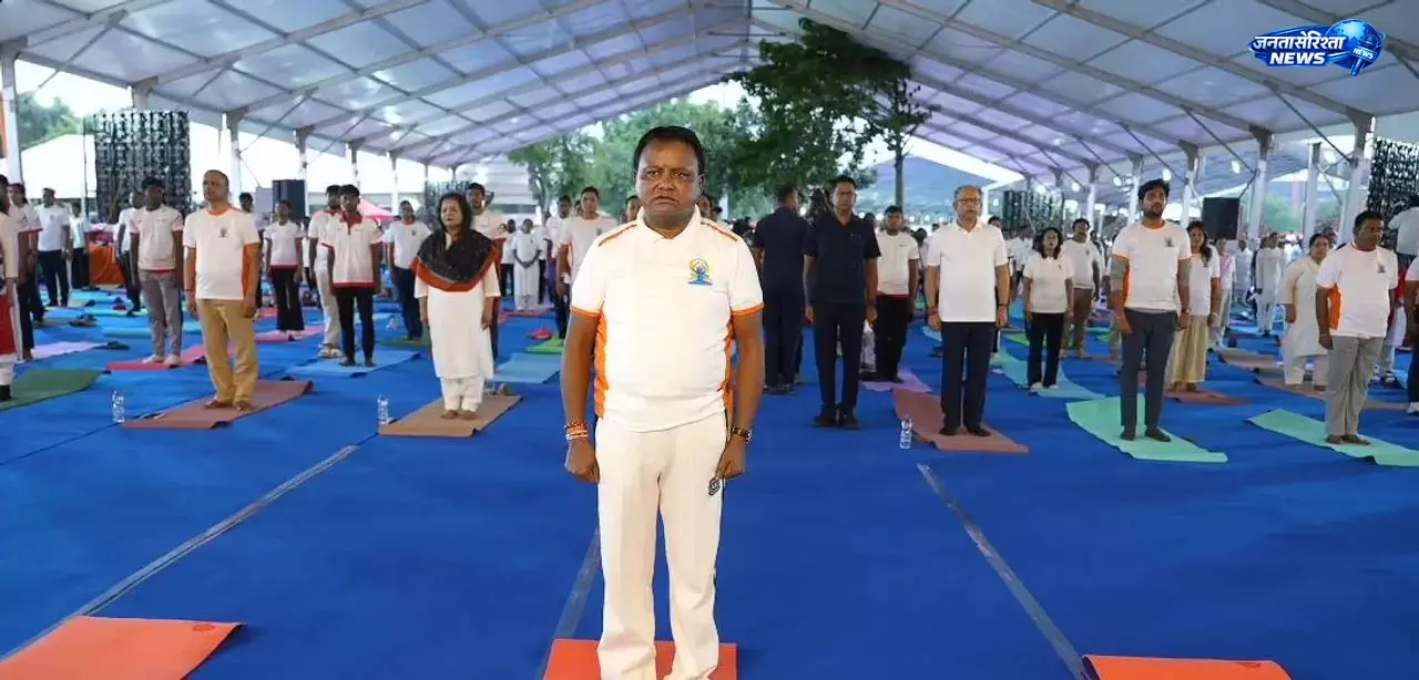 युवाओं से सोशल मीडिया कम करने और योग अपनाने का आग्रह : CM युवाओं से सोशल मीडिया कम करने और योग अपनाने का आग्रह : CM