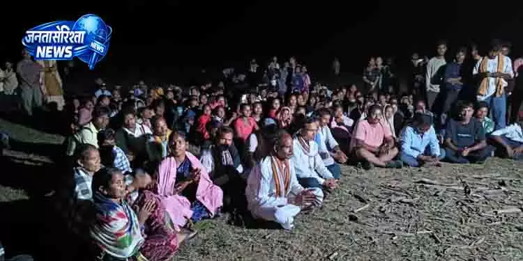 खंडुआल माली में आदिवासियों ने खनन विरोधी प्रतिज्ञा दोहराई खंडुआल माली में आदिवासियों ने खनन विरोधी प्रतिज्ञा दोहराई
