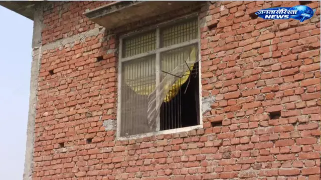 Pradhanpur गांव में चोरी की बड़ी वारदात, लाखों के गहने और नकदी ले उड़े चोर Pradhanpur गांव में चोरी की बड़ी वारदात, लाखों के गहने और नकदी ले उड़े चोर