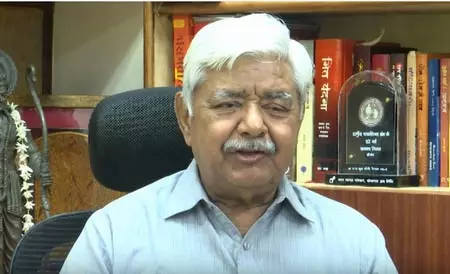 आरएसएस पर सवाल उठाने वाले प्रियांक खड़गे को वीएचपी की नसीहत, राष्ट्रीय अध्यक्ष बोले-पहले इतिहास पढ़ें आरएसएस पर सवाल उठाने वाले प्रियांक खड़गे को वीएचपी की नसीहत, राष्ट्रीय अध्यक्ष बोले-पहले इतिहास पढ़ें