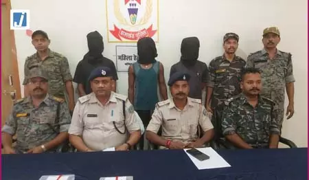 बड़ी वारदात टली: हथियारों के साथ 3 शातिर बदमाश गिरफ्तार बड़ी वारदात टली: हथियारों के साथ 3 शातिर बदमाश गिरफ्तार