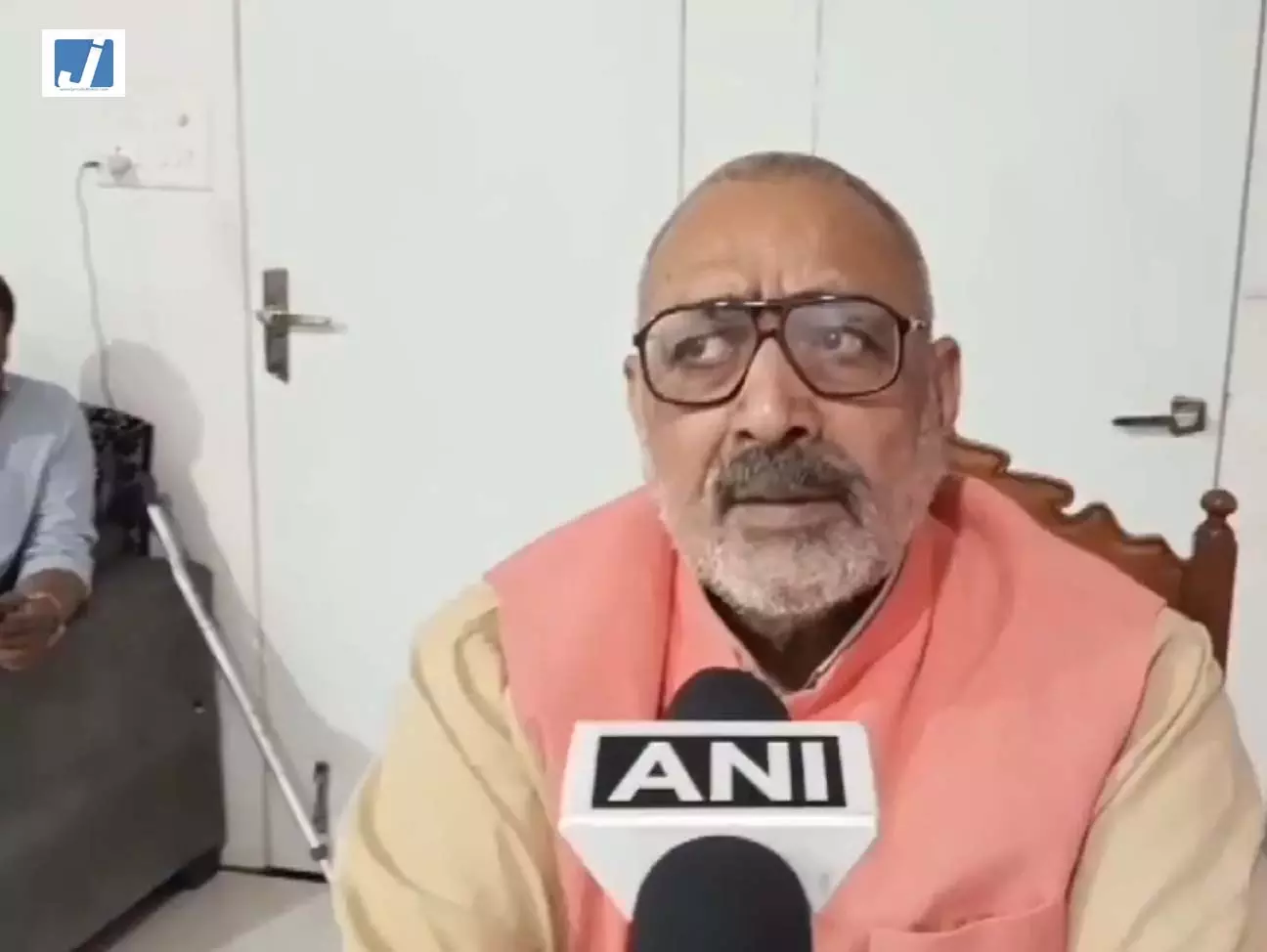 गिरिराज सिंह का बयान, NEET परीक्षा और भरत तिवारी मामले पर दी प्रतिक्रिया गिरिराज सिंह का बयान, NEET परीक्षा और भरत तिवारी मामले पर दी प्रतिक्रिया