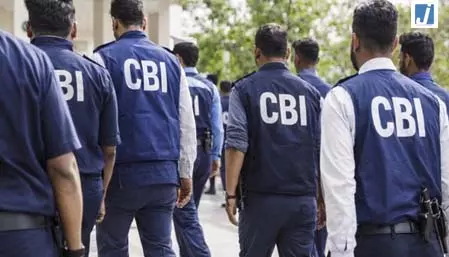 CBI का बड़ा एक्शन: बैंक फ्रॉड केस में सीबीआई की ताबड़तोड़ छापेमारी CBI का बड़ा एक्शन: बैंक फ्रॉड केस में सीबीआई की ताबड़तोड़ छापेमारी