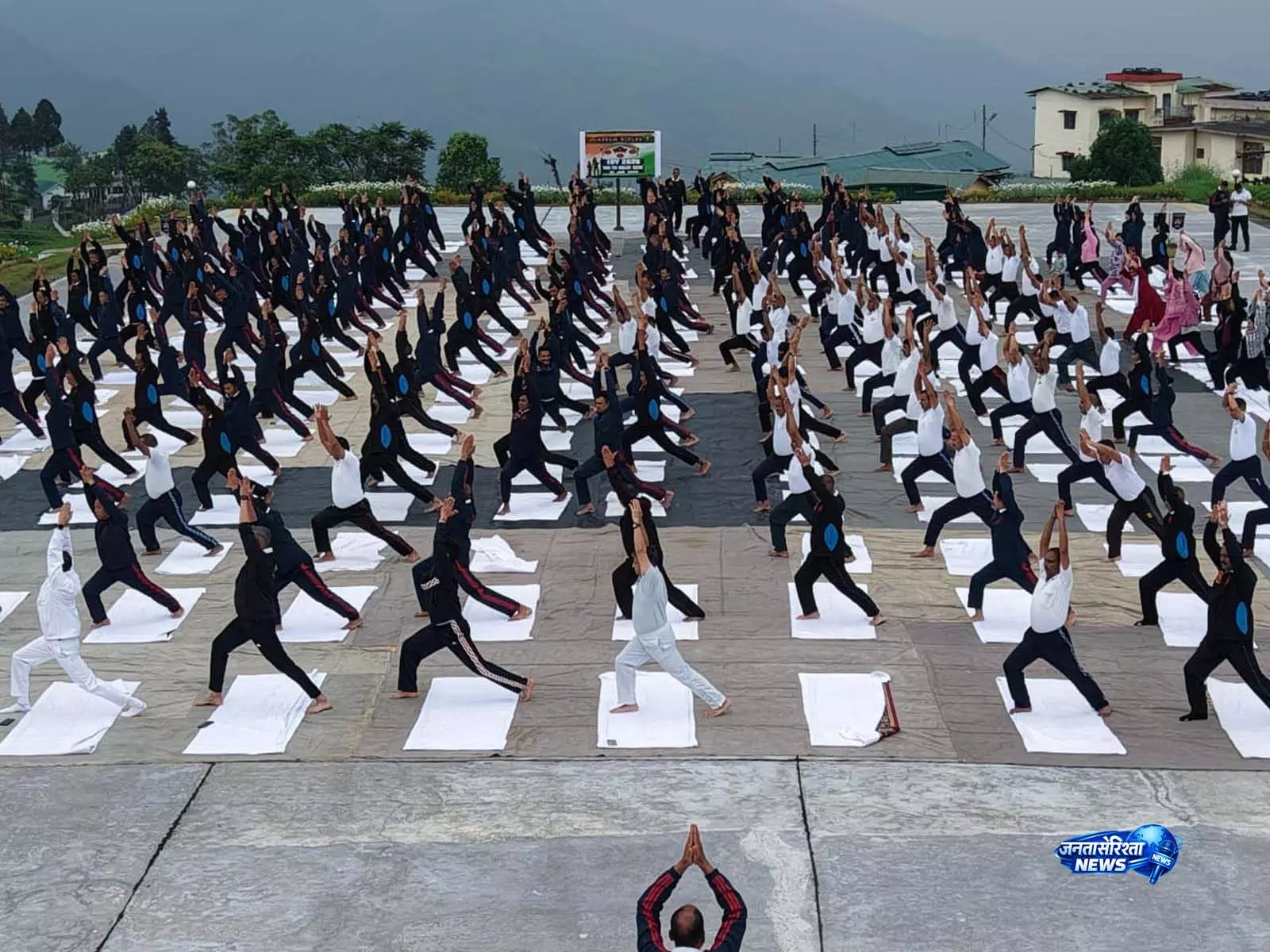 Assam Rifles ने पूरे नागालैंड में 12वां अंतर्राष्ट्रीय योग दिवस मनाया Assam Rifles ने पूरे नागालैंड में 12वां अंतर्राष्ट्रीय योग दिवस मनाया