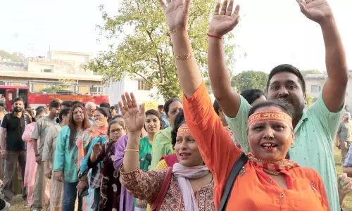 J&K: खीर भवानी मेले के लिए गांदरबल में सुरक्षा व्यवस्था कड़ी कर दी गई J&K: खीर भवानी मेले के लिए गांदरबल में सुरक्षा व्यवस्था कड़ी कर दी गई