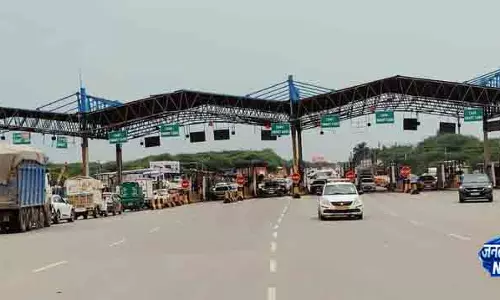 Gurugram-फरीदाबाद टोल हटाने की मांग तेज Gurugram-फरीदाबाद टोल हटाने की मांग तेज
