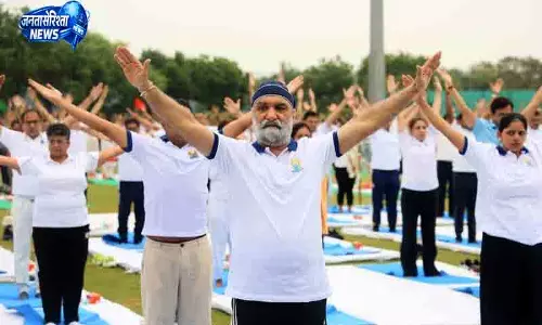 Delhi DDA ने 29 स्थानों पर मनाया योग दिवस Delhi DDA ने 29 स्थानों पर मनाया योग दिवस
