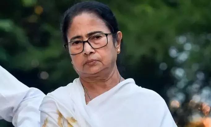 Kolkata: संगीत जीवन में सकारात्मकता और शांति लाता है: ममता