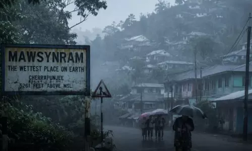 Mawsynram में 24 घंटे में 530 मिमी बारिश दर्ज की गई, राजमार्ग प्रभावित हुआ