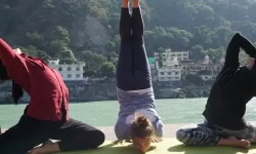 Pauri Garhwal: योग दिवस पर स्वास्थ्य और फिटनेस के प्रति जागरूकता बढ़ी Pauri Garhwal: योग दिवस पर स्वास्थ्य और फिटनेस के प्रति जागरूकता बढ़ी