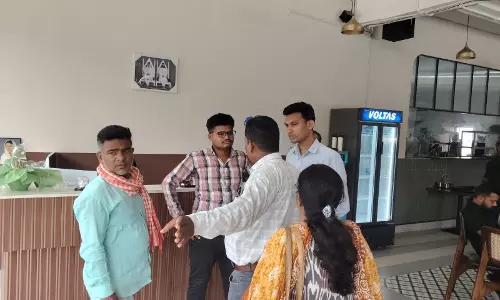 होटल दक्षिण सूत्र पर रायपुर निगम ने लगाया 2500 रूपये जुर्माना होटल दक्षिण सूत्र पर रायपुर निगम ने लगाया 2500 रूपये जुर्माना