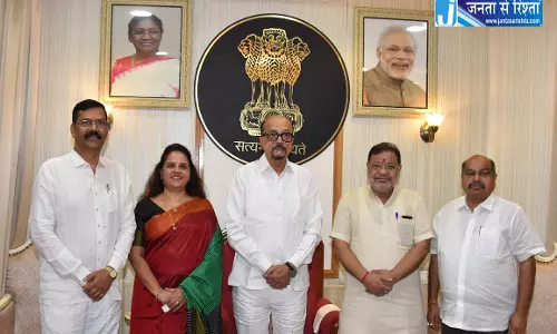 राज्यपाल डेका से क्षेत्र के जनप्रतिनिधियों ने की भेंट राज्यपाल डेका से क्षेत्र के जनप्रतिनिधियों ने की भेंट