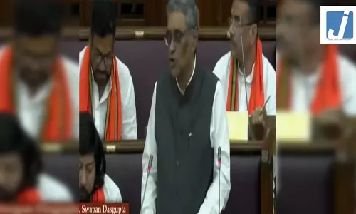 पश्चिम बंगाल बजट: 1 लाख सरकारी नौकरियों, 20 फीसदी DA बढ़ोतरी और नए एयरपोर्ट-डीप सी पोर्ट की घोषणा पश्चिम बंगाल बजट: 1 लाख सरकारी नौकरियों, 20 फीसदी DA बढ़ोतरी और नए एयरपोर्ट-डीप सी पोर्ट की घोषणा