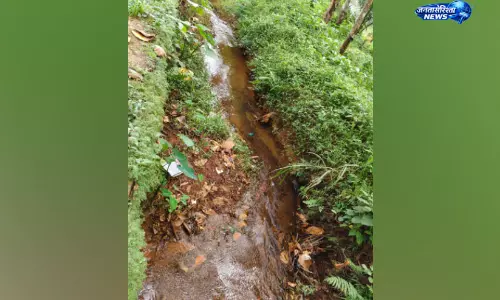 Kerala : गांव में जल निकासी की खराब व्यवस्था से बढ़ा संक्रमण का खतरा Kerala : गांव में जल निकासी की खराब व्यवस्था से बढ़ा संक्रमण का खतरा