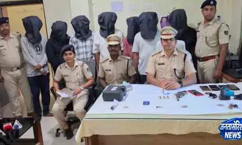 Chhatrapur हथियारबंद डकैती के आरोप में सात लोग गिरफ्तार Chhatrapur हथियारबंद डकैती के आरोप में सात लोग गिरफ्तार