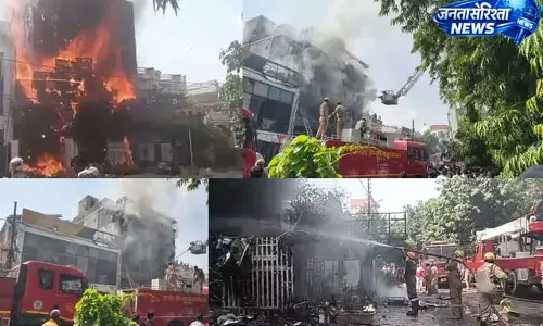 लखनऊ: आग से बचने के लिए छात्रों ने खिड़कियों से लगाई छलांग