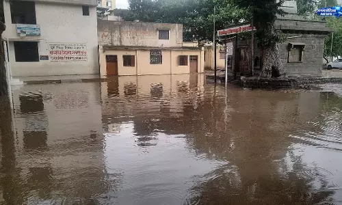 Pune : नालों की सफाई पर ₹164 करोड़ खर्च, फिर भी जलभराव की समस्या जारी Pune : नालों की सफाई पर ₹164 करोड़ खर्च, फिर भी जलभराव की समस्या जारी