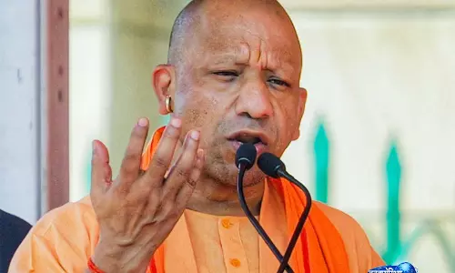 लखनऊ कोचिंग सेंटर आग: CM योगी ने लिया संज्ञान, राहत-बचाव कार्य तेज करने के निर्देश