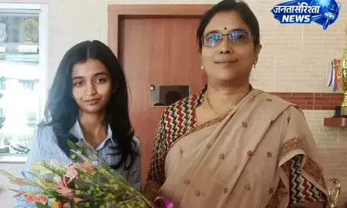 CBSE रिजल्ट: 100% अंक लाकर अवनी ने देश में मचाया धमाल
