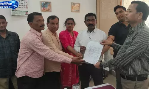 झारखंड में MNREGA रोजगार सेवकों की तीन माह पुरानी हड़ताल समाप्त, काम पर लौटे कर्मचारी झारखंड में MNREGA रोजगार सेवकों की तीन माह पुरानी हड़ताल समाप्त, काम पर लौटे कर्मचारी