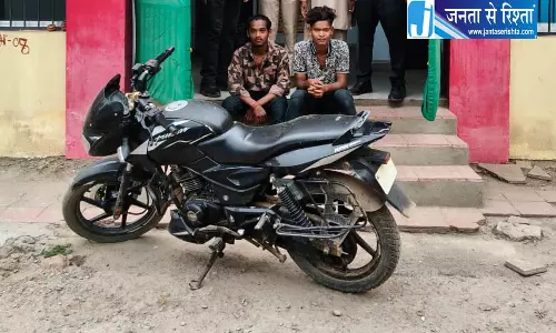 शराब के लिए पैसे मांगकर मारपीट करने वाले दो युवक गिरफ्तार शराब के लिए पैसे मांगकर मारपीट करने वाले दो युवक गिरफ्तार