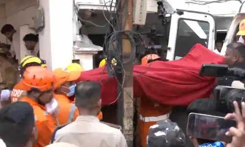 लखनऊ अग्निकांड: कई शव बरामद, मौतों की पुष्टि, CM योगी ने जताया शोक