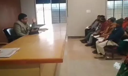 कराइकेला में वोटर लिस्ट स्पेशल ड्राइव, BLO को मिला घर-घर सत्यापन का काम कराइकेला में वोटर लिस्ट स्पेशल ड्राइव, BLO को मिला घर-घर सत्यापन का काम