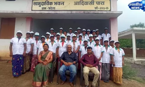 महिला राजमिस्त्री बनकर गढ़ रहीं अपने सपनों का भविष्य महिला राजमिस्त्री बनकर गढ़ रहीं अपने सपनों का भविष्य