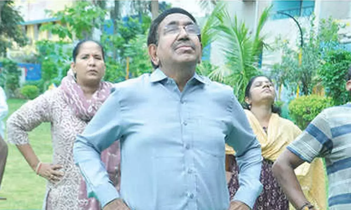 Andhra: मंत्री नारायण ने भव्य अंतर्राष्ट्रीय योग दिवस समारोह का नेतृत्व किया Andhra: मंत्री नारायण ने भव्य अंतर्राष्ट्रीय योग दिवस समारोह का नेतृत्व किया