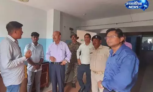 कोडरमा: नामी संस्थानों में सुरक्षा मानकों की बड़ी लापरवाही उजागर कोडरमा: नामी संस्थानों में सुरक्षा मानकों की बड़ी लापरवाही उजागर