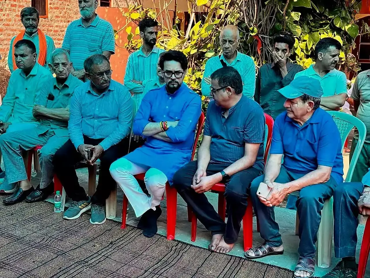 Hamirpur: डेक कैडेट आदित्य शर्मा के परिवार से मिले अनुराग सिंह ठाकुर Hamirpur: डेक कैडेट आदित्य शर्मा के परिवार से मिले अनुराग सिंह ठाकुर