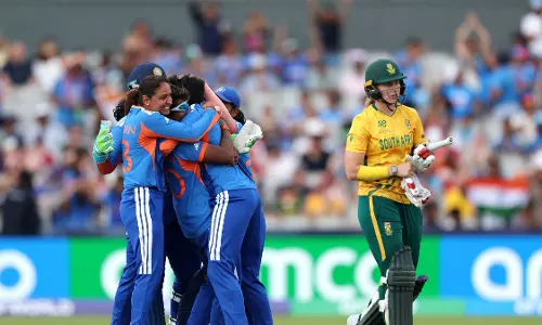 Womens T20 WC: सेमीफाइनल की दौड़ तेज, दावेदार निर्णायक आखिरी हफ़्ते में पहुँचे Womens T20 WC: सेमीफाइनल की दौड़ तेज, दावेदार निर्णायक आखिरी हफ़्ते में पहुँचे