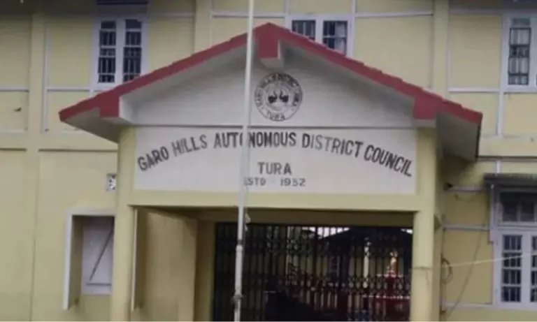 Meghalaya: GHADC के लोगो से ‘ऑटोनॉमस’ (स्वायत्त) शब्द हटाने के आरोपों पर विवाद छिड़ा