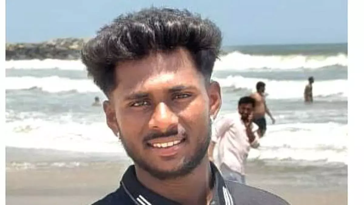 kerala: पय्यम्बलम बीच पर लापता हुए बेंगलुरु के रहने वाले व्यक्ति का शव मिला kerala: पय्यम्बलम बीच पर लापता हुए बेंगलुरु के रहने वाले व्यक्ति का शव मिला
