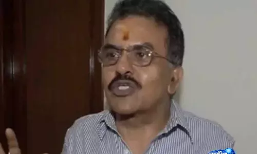“अपने ही बच्चे भाग रहे हैं”: संजय निरुपम का संजय राउत पर पलटवार, UBT सांसदों में बगावत के बीच बयान “अपने ही बच्चे भाग रहे हैं”: संजय निरुपम का संजय राउत पर पलटवार, UBT सांसदों में बगावत के बीच बयान