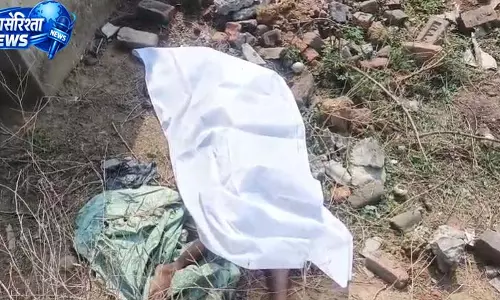 नहर किनारे अज्ञात शव मिलने से सनसनी, पुलिस जांच में जुटी नहर किनारे अज्ञात शव मिलने से सनसनी, पुलिस जांच में जुटी