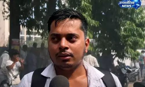 लखनऊ में आग से अफरा-तफरी, लोगों में दहशत लखनऊ में आग से अफरा-तफरी, लोगों में दहशत