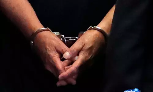 Bangladesh ने अवामी लीग और उससे जुड़े संगठनों के 10 नेताओं और कार्यकर्ताओं को किया गिरफ़्तार Bangladesh ने अवामी लीग और उससे जुड़े संगठनों के 10 नेताओं और कार्यकर्ताओं को किया गिरफ़्तार
