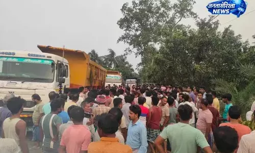 साहिबगंज हादसा, ट्रेलर की चपेट में 3 की मौत साहिबगंज हादसा, ट्रेलर की चपेट में 3 की मौत