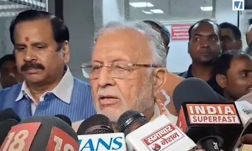 लखनऊ कोचिंग सेंटर अग्निकांड: घायलों से मिलने पहुंचे मंत्री, हालात पर जताई चिंता लखनऊ कोचिंग सेंटर अग्निकांड: घायलों से मिलने पहुंचे मंत्री, हालात पर जताई चिंता