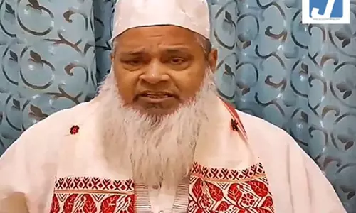 सीएम हिमंत बिस्सा सरमा पर बोले बदरुद्दीन अजमल, नफरत भरी राजनीति से भय का माहौल सीएम हिमंत बिस्सा सरमा पर बोले बदरुद्दीन अजमल, नफरत भरी राजनीति से भय का माहौल