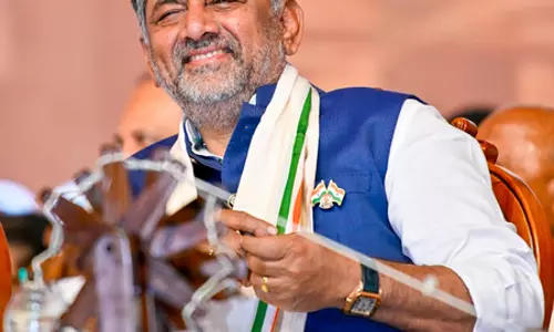 कर्नाटक: शिवकुमार ने बिदादी परियोजना बहस पर कुमारस्वामी की चुनौती स्वीकार की कर्नाटक: शिवकुमार ने बिदादी परियोजना बहस पर कुमारस्वामी की चुनौती स्वीकार की