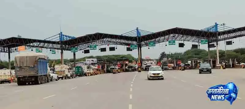 Gurugram-फरीदाबाद टोल हटाने की मांग तेज Gurugram-फरीदाबाद टोल हटाने की मांग तेज