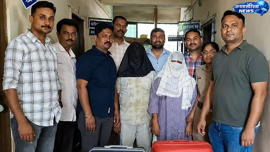 Bhiwandi : ड्रग्स के खिलाफ बड़ी कार्रवाई, 20.760 किलो गांजा जब्त, दो गिरफ्तार Bhiwandi : ड्रग्स के खिलाफ बड़ी कार्रवाई, 20.760 किलो गांजा जब्त, दो गिरफ्तार