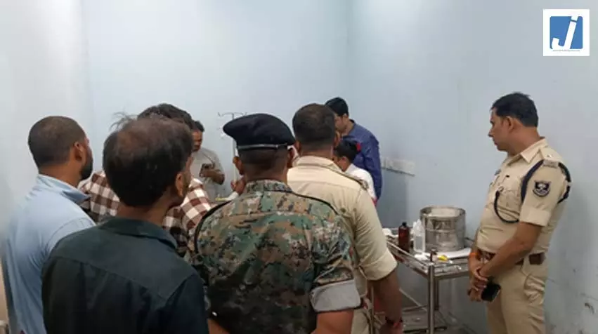अभिनेता पंकज त्रिपाठी के भाई पर जानलेवा हमला, एक आरोपी गिरफ्तार अभिनेता पंकज त्रिपाठी के भाई पर जानलेवा हमला, एक आरोपी गिरफ्तार